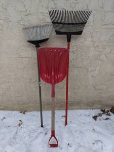 lot 333 image: Shovel, Rake and Broom