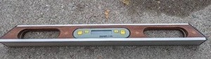 lot 350 image: Electronic Smart Level