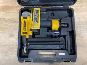 DEWALT 18-Gauge Pneumatic Corded Brad Nailer