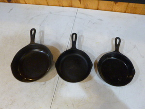 lot 8 image: 3 Cast Iron Skillets