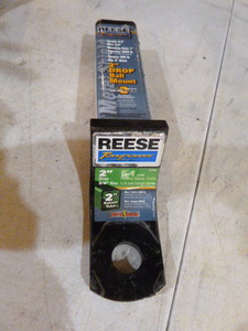 lot 22 image: Reese 2 Drop Ball Mount