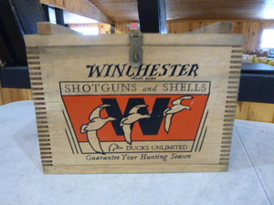 lot 50 image: Winchester Ducks Unlimited Wooden Ammo Box