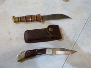 lot 58 image: Hunting and Pocket Knives