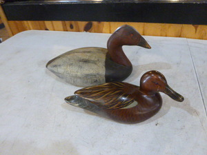 lot 73 image: 2 Decorative Ducks