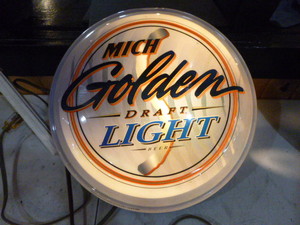 lot 4 image: Mich Golden Draft Light Been Bar Light