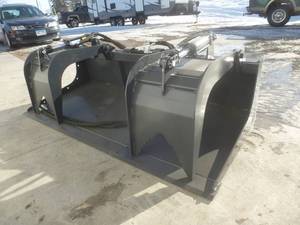 lot 23 image: 2020 Wolverine 72 Grapple Bucket