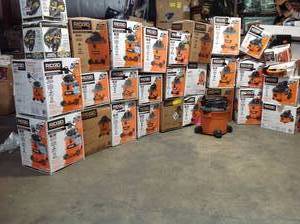 ASSORTED PALLET WITH RIDGID WET DRY VACUUMS SEE PICS DIFFERENT MODELSSIZES AND CONDITIONS