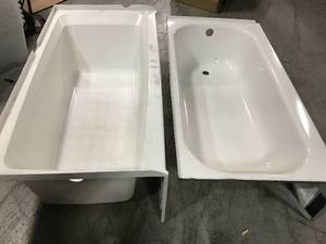 Lot of 2 Bathtubs damaged  see pictures