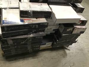Pallet with assorted Glacier Bay Faucets open box customer returns