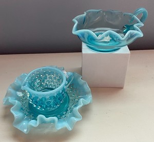 lot 102 image: Vintage Blue Opalescent Glassware