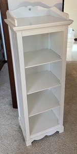lot 109 image: Decorative White Shelf