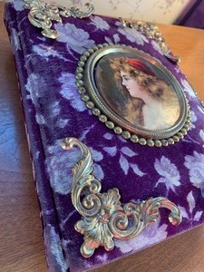 lot 42 image: Victorian Velvet Portrait Covered Photo Album