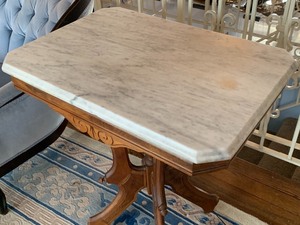 lot 18 image: 1880s Marble Top Parlor Table