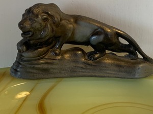 lot 27 image: 1920s Onyx Art Deco Metal Lion Figurine Ashtray