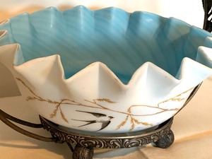 lot 50 image: Victorian Brides Basket with Metal Holder