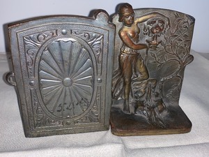 lot 48 image: Pair of 1920s Metal Art Deco Bookends