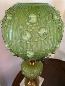 lot 65 image: Stunning Green Gone with the Wind Style Lamp