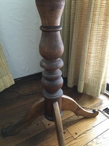 lot 51A image: Victorian Butternut Round Pedestal Side Table