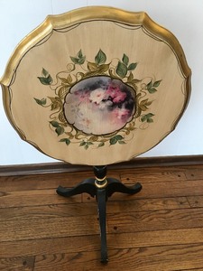lot 58A image: Vintage Tilt-Top Table