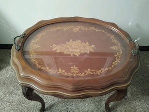 lot 193 image: Walnut Coffee Table with Inlay Design