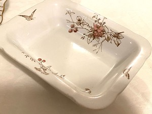 lot 215 image: 14 Pieces of Pottery and China