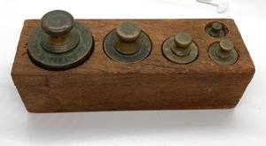 lot 356 image: Antique Scale Weights
