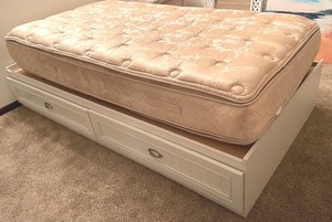 lot 293 image: Twin Bed with 2 Storage Drawers