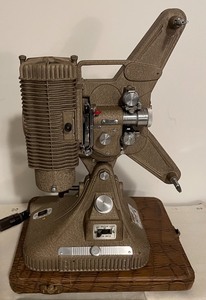 lot 305 image: Keystone Regal 8 Projector