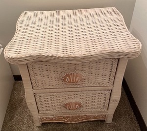 lot 281 image: Off White Wicker Nightstand (matches with lot 282)