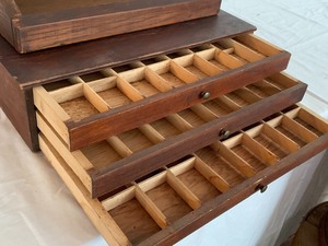 lot 370 image: Vintage Wooden Items