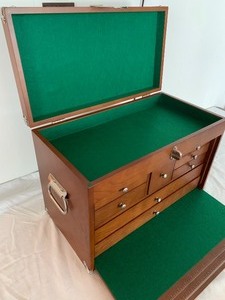 lot 371 image: Machinists Chest
