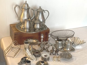 lot 72A image: Pewter and Silver Plate Assortment