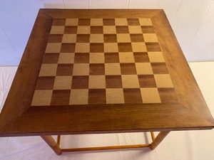 lot 394 image: Inlaid Chess Table