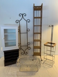 lot 388 image: Home Decor Items