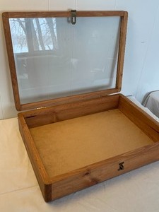 lot 419 image: Trade Show Table Top Display Case