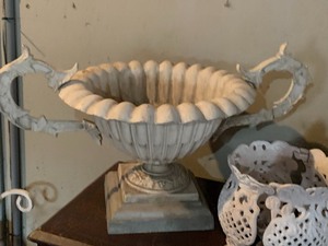 lot 426A image: Decorative Planters