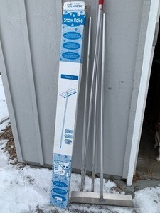 lot 434 image: Snow Rake