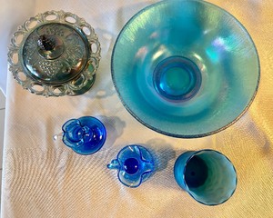 lot 241 image: 5pc. Blue Art Glass- Carnival, Thumbprint, & Pilgrim Glass