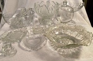 lot 252 image: 11 Pieces Crystal & Clear Glass