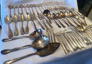 lot 265 image: Large Lot Silver Plate Flatware #2