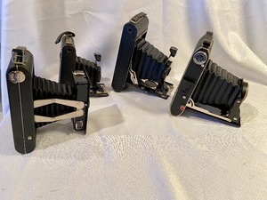 lot 272 image: 4 Vintage Cameras - Kodak & Ansco