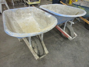 lot 112 image: BLUE CONTRACTOR WHEELBARROWS