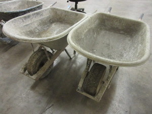 lot 115 image: BRENTWOOD WHEELBARROWS
