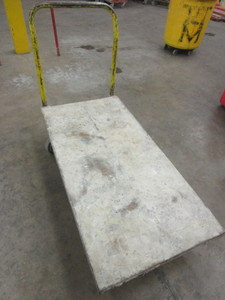 lot 125 image: FLATBED CART