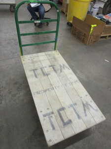 lot 131 image: U-LINE FLATBED CART