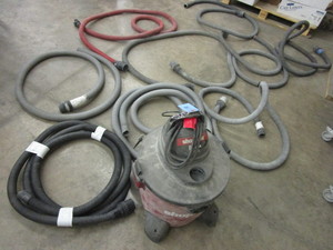 lot 158 image: 8 GALLON SHOP VAC WITH MULTILE FLEXIBLE HOSES