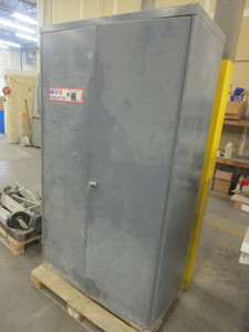 lot 214 image: LARGE 2 DOOR STEEL CABINET