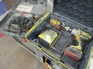 lot 233 image: BOSCH & METABO DRILLS