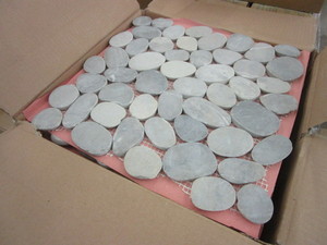 lot 258 image: NATURAL PEBBLE STONE SHEETS