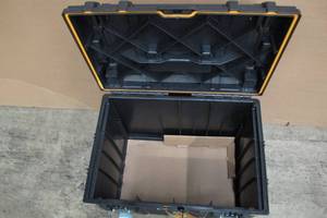 lot 14 image: DeWalt Toughsystems 22 in. Mobile Tool Box